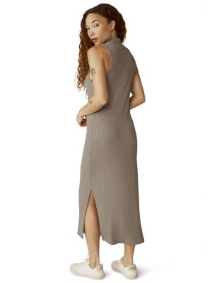 Women's Well Traveled Midi Dress